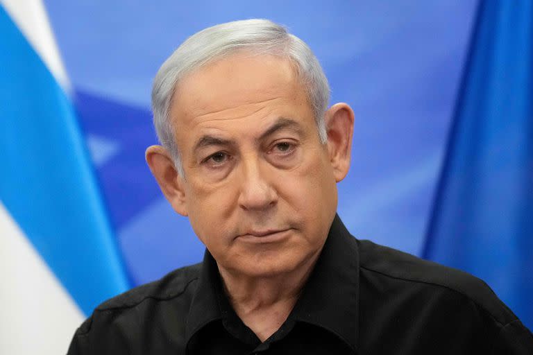 El primer ministro de Israel, Benjamin Netanyahu, se dirige a los medios durante una conferencia de prensa conjunta con el presidente francés en Jerusalén el 24 de octubre de 2023.