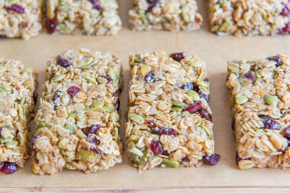 healthy snacks for kids granola bars