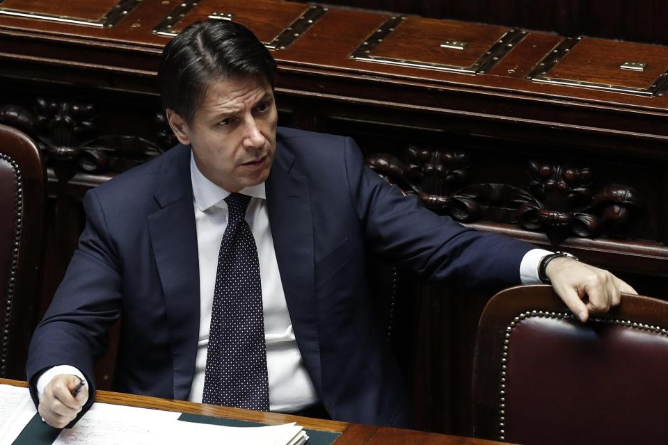 <p>El nuevo primer ministro italiano, Giuseppe Conte, percibirá anualmente por su cargo 88.936 euros en un país donde el salario medio es de 28.721 euros. (Foto: Riccardo Antomiani / EFE). </p>