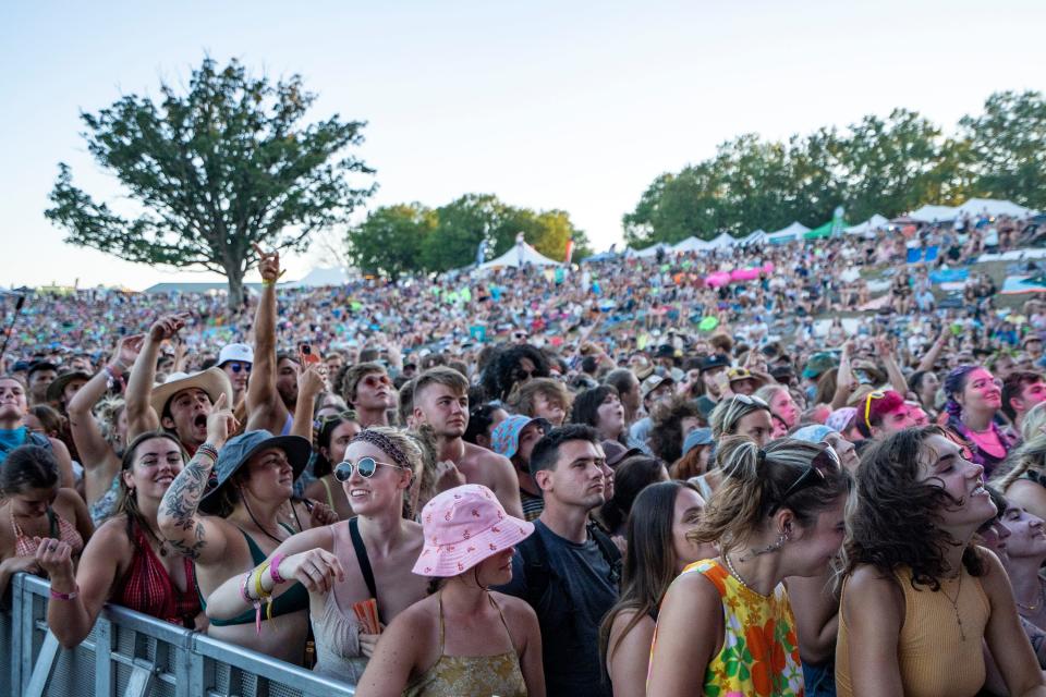 People listen to Turnstile during Hinterland on Friday, Aug. 5, 2022 in St. Charles.