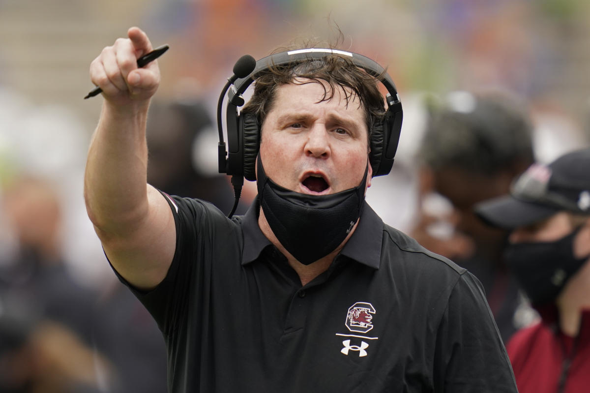 Report card: South Carolina football coaches get D in loss to Tennessee