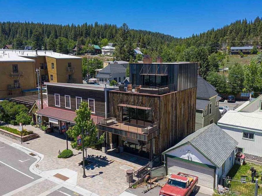 Live & Work In Mixed-Use Property: For Sale In Downtown Truckee