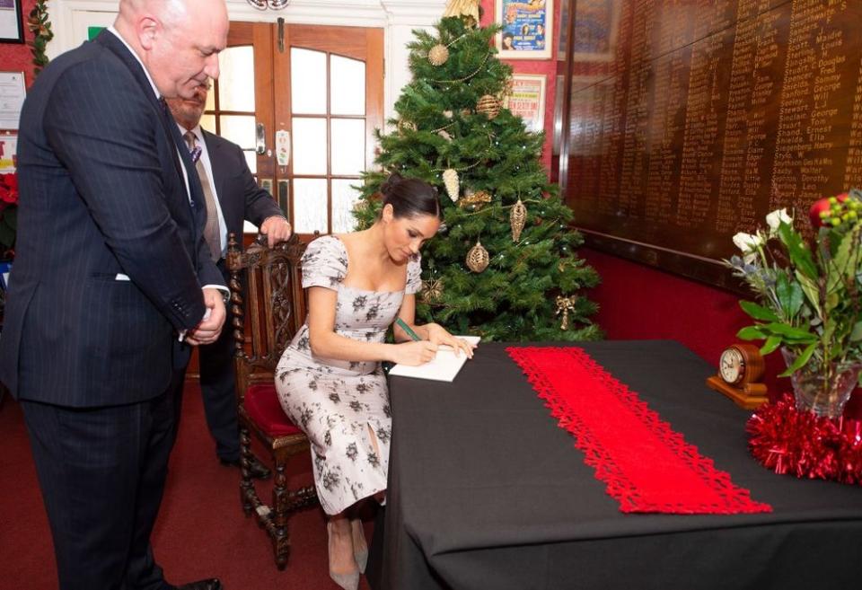 Kate Middleton's Handwriting Compared to Meghan Markle's