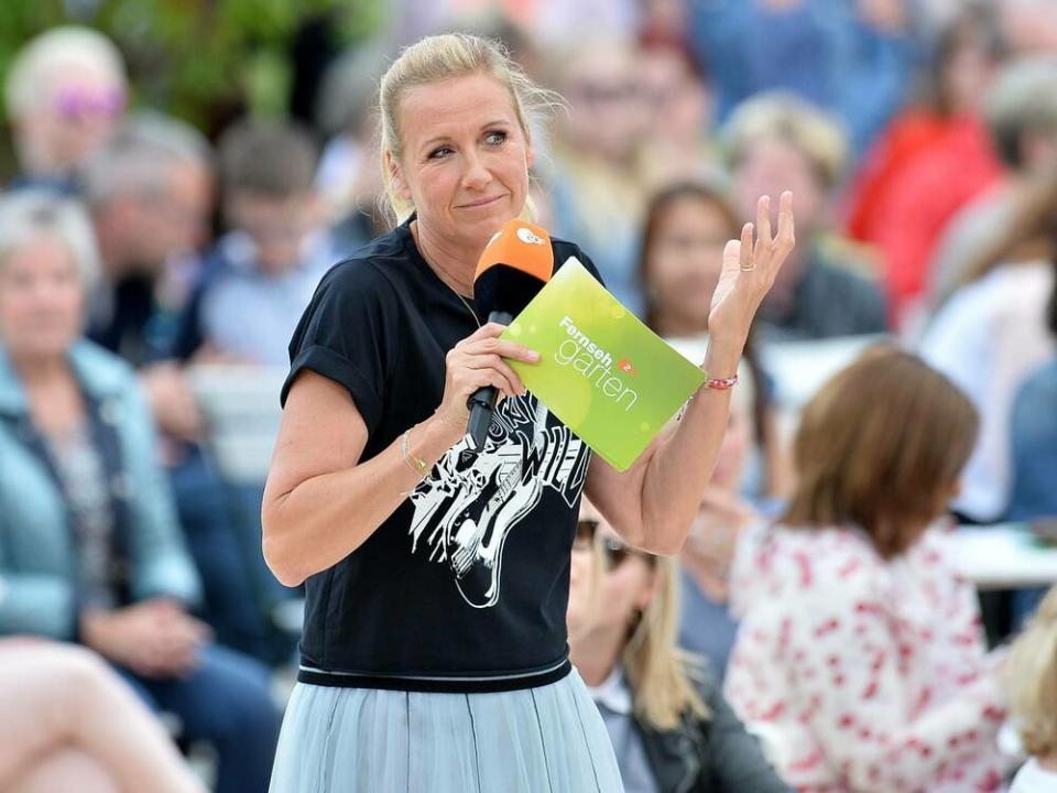 Andrea Kiewel wird 2020 nicht mit dem "Fernsehgarten on Tour" gehen. (Bild: imago images/Revierfoto)