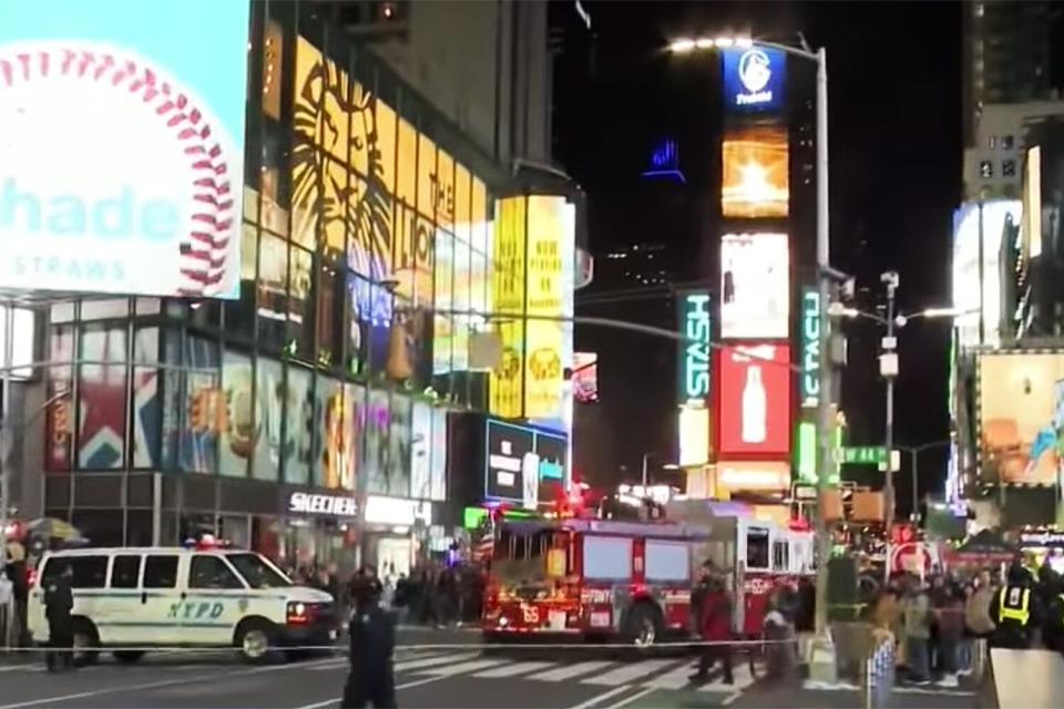 manhole fire in times square