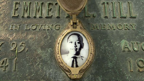 PHOTO: In this May 24, 2002, file photo, Emmett Till's photo is seen on his grave marker in Alsip, Ill.  (Robert A. Davis/Chicago Sun-Times via AP)