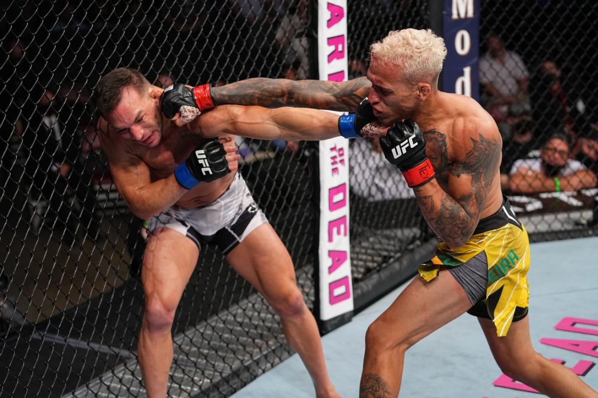 UFC full fight video Charles Oliveira rallies to stop Michael Chandler and become lightweight champion