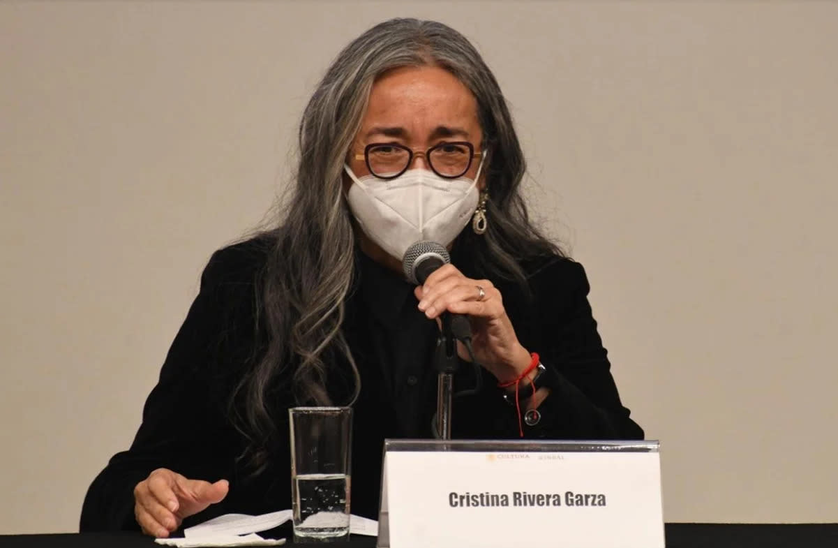 Cristina Rivera-Garza durante la premiación. (INBAL/El Universal)