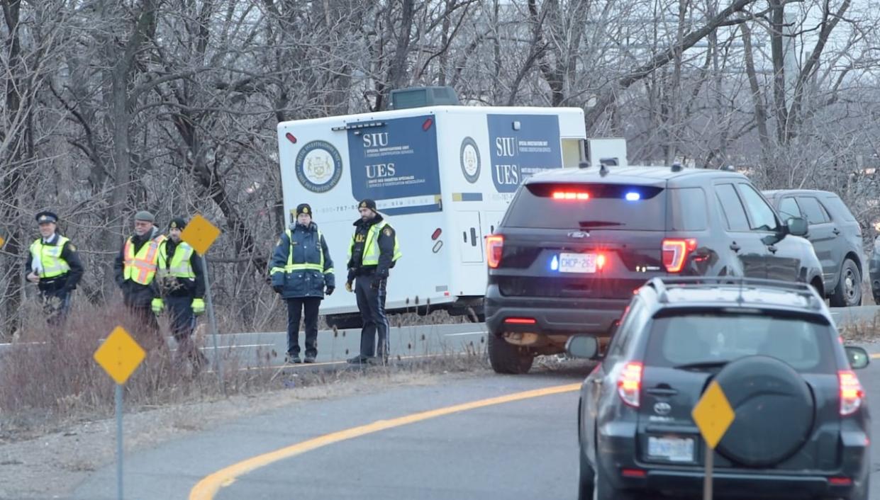 Ontario's Special Investigations Unit is investigating after a truck crash killed one person in Burlington on Monday morning.  (Andrew Collins - image credit)