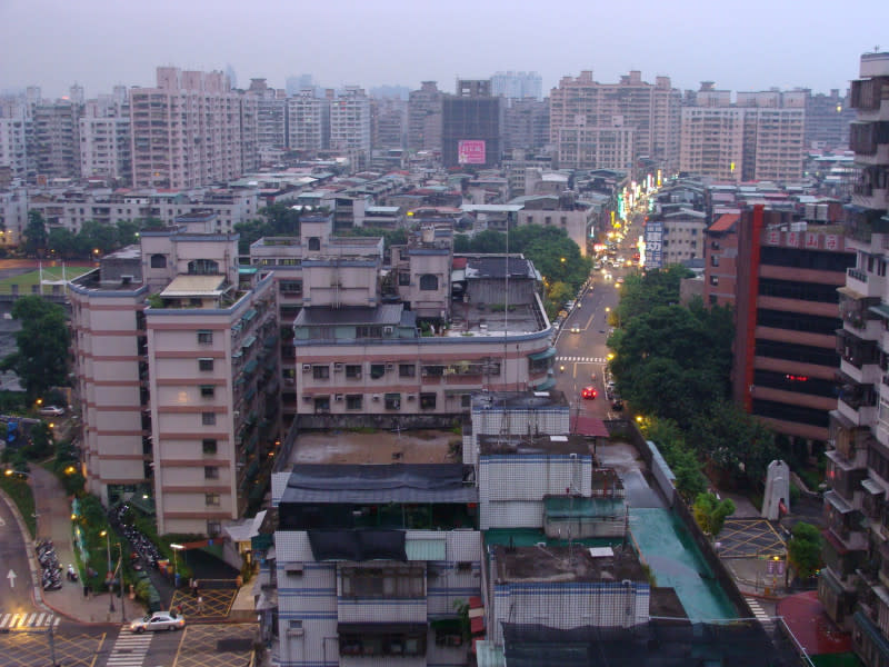 房市專家李同榮表示，幾十年來，一再重複、再重複呼籲年輕人，不管房市會漲或會跌，首購與自住勿等待。圖為房市資料照   圖：新頭殼資料照