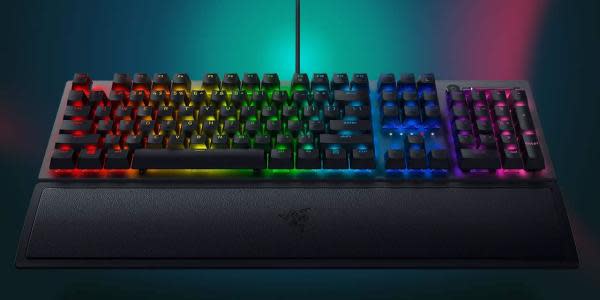 ¿Juegas en PC? Uno de los mejores teclados mécanicos de Razer te espera con una gran oferta