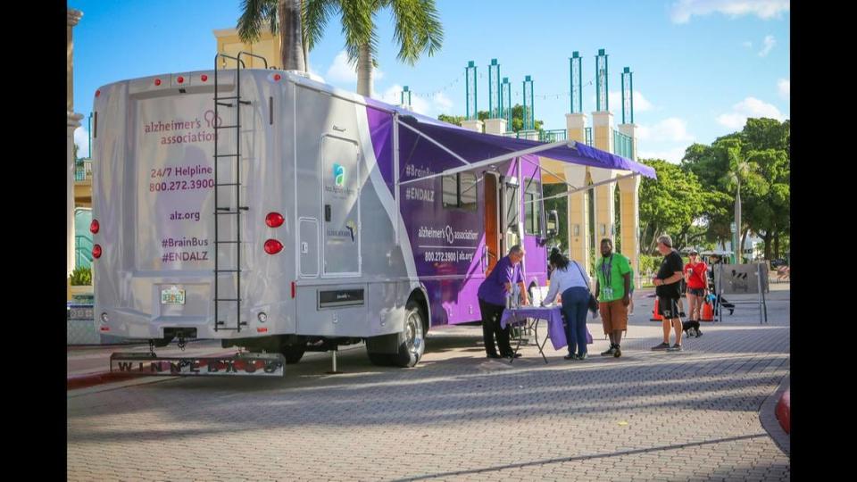 The Brain Bus will be on site in Hialeah for consultations during a community forum for Hispanic families caring for individuals with Alzheimer’s disease.
