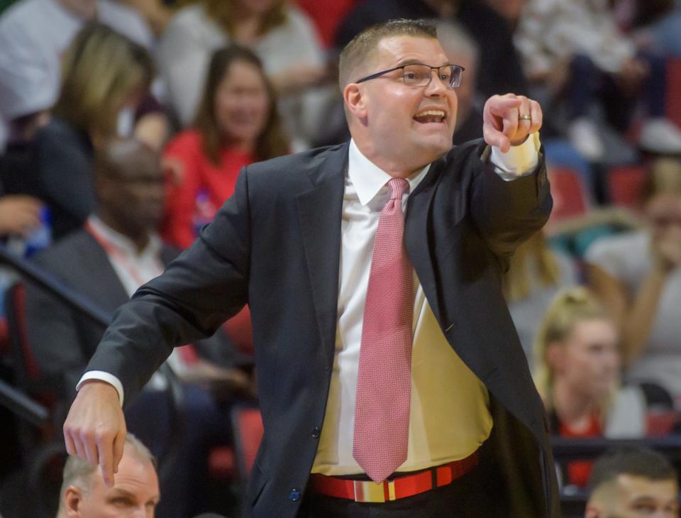 Bradley head coach Brian Wardle directs his team as they battle ISU in the first half Wednesday, Feb. 8, 2023 at CEFCU Arena in Normal. The Braves downed the Redbirds 79-61.