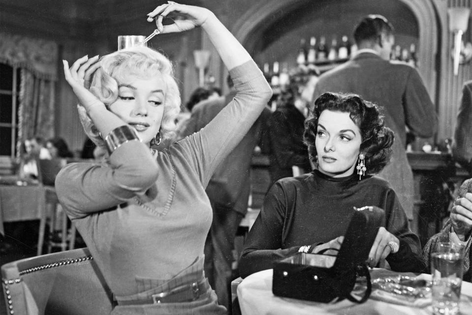 Marilyn Monroe with Jane Russell in Gentleman Prefer Blondes.