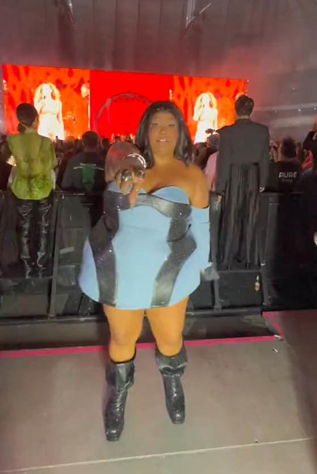 Lizzo dances around in tiny underwear to fight 'self-hatred