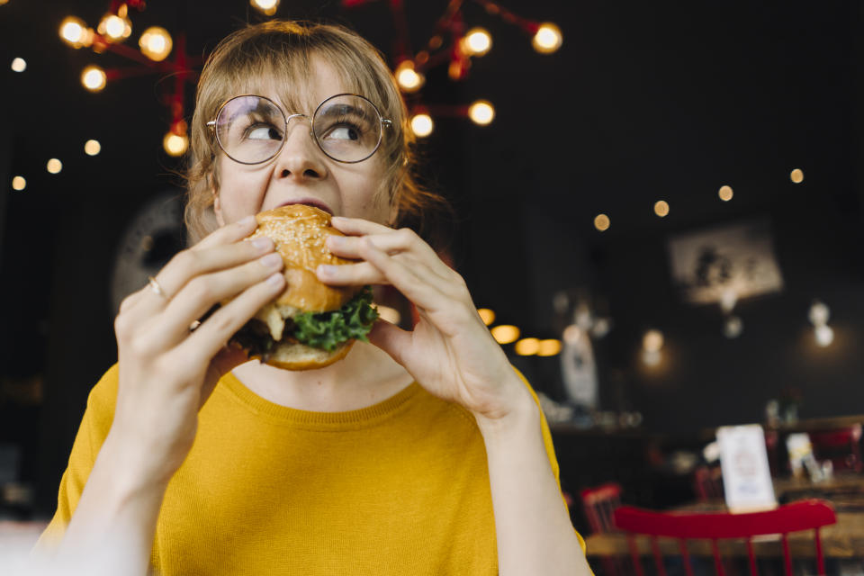 Diese Frau könnte bald Probleme mit ihrem Appetit bekommen - zumindest der Studie nach. (Bild: Getty Images)