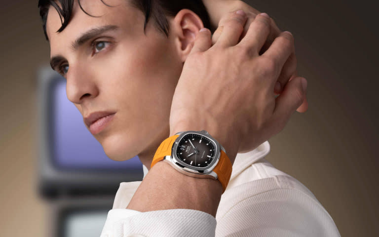 MIDO瑞士美度表推薦Multifort TV Big Date先鋒系列TV大日期窗腕錶，橙意滿溢，時光定格。（圖／業者提供）