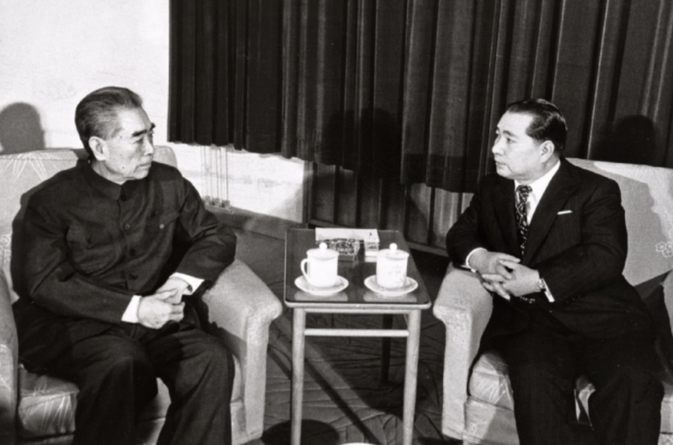 中日在 1972 年建交後，池田大作在 1974 年訪華，跟時任總理周恩來會談。（圖：創價學會）