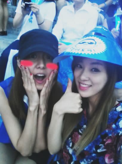 UEE & Joo Yeon at Psy's concert