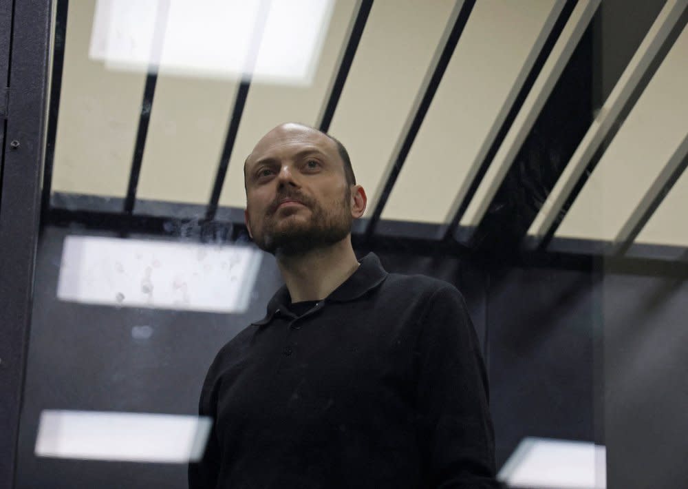 Jailed Russian opposition figure Vladimir Kara-Murza stands behind a glass wall of an enclosure for defendants during a court hearing to consider an appeal against his prison sentence, in Moscow, Russia July 31, 2023.<span class="copyright">Maxim Shemetov—Reuters</span>