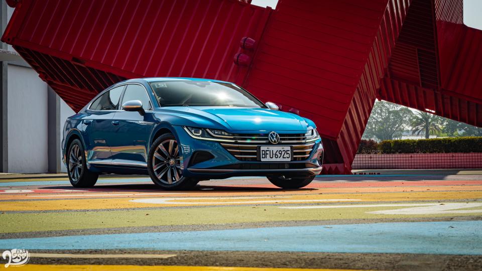 望的是感性，駕的是理性！Volkswagen Arteon Fastback 330 TSI 試駕