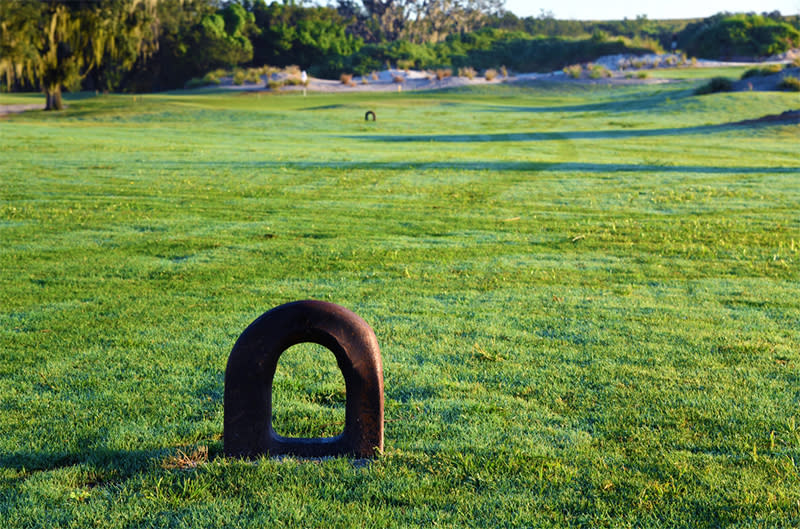 The tee markers at The Chain. (Tacy Briggs-Troncoso via Streamsong)