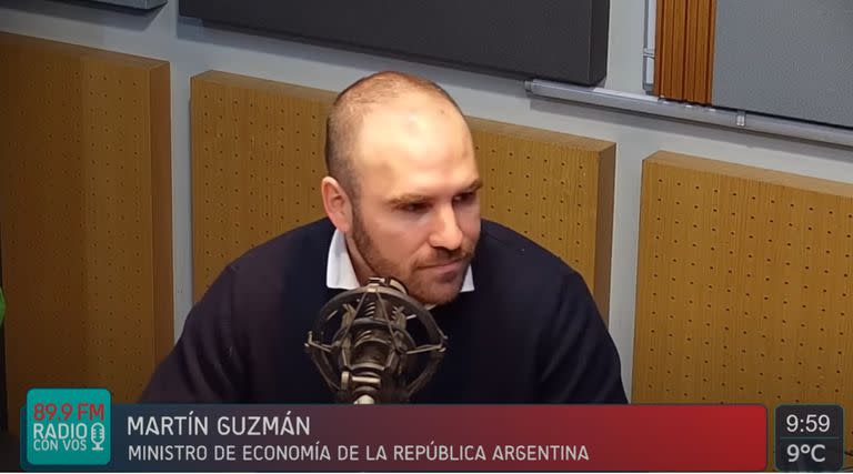 Martín Guzmán durante su última entrevista como ministro de Economía en Radio Con Vos