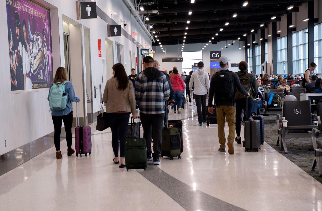 Airport passengers move through Nashville International Airport in Nashville, Tenn., Monday, Oct. 30, 2023.
(Credit: Nicole Hester / The Tennessean)