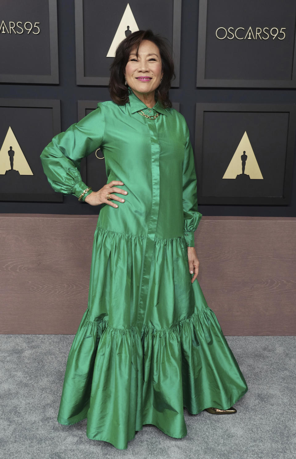 Janet Yang, presidenta de la Academia de las Artes y Ciencias Cinematográficas llega a almuerzo de nominados a la 95a entrega de Premios de la Academia el 13 de febrero de 2023, en el Hotel Beverly Hilton en Beverly Hills, California. (Foto Jordan Strauss/Invision/AP)