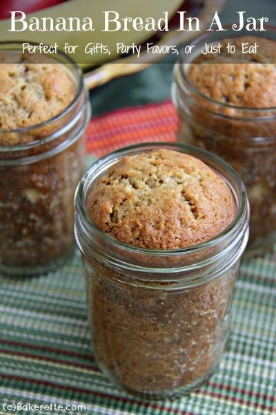 Baking in jar is a cute way to make a small gift out of your favourite banana bread recipe. <a href="http://www.madefrompinterest.net/banana-bread-jar/" target="_blank">Get the recipe from Made From Pinterest here.</a>
