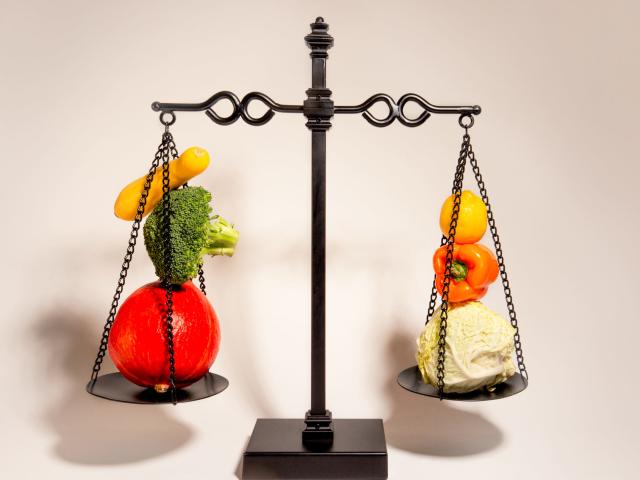 health weightloss greens vegetables veggies fruits vegan vegetarian grocery groceries fitness nutrition scale farmer&#x002019;s market wellness