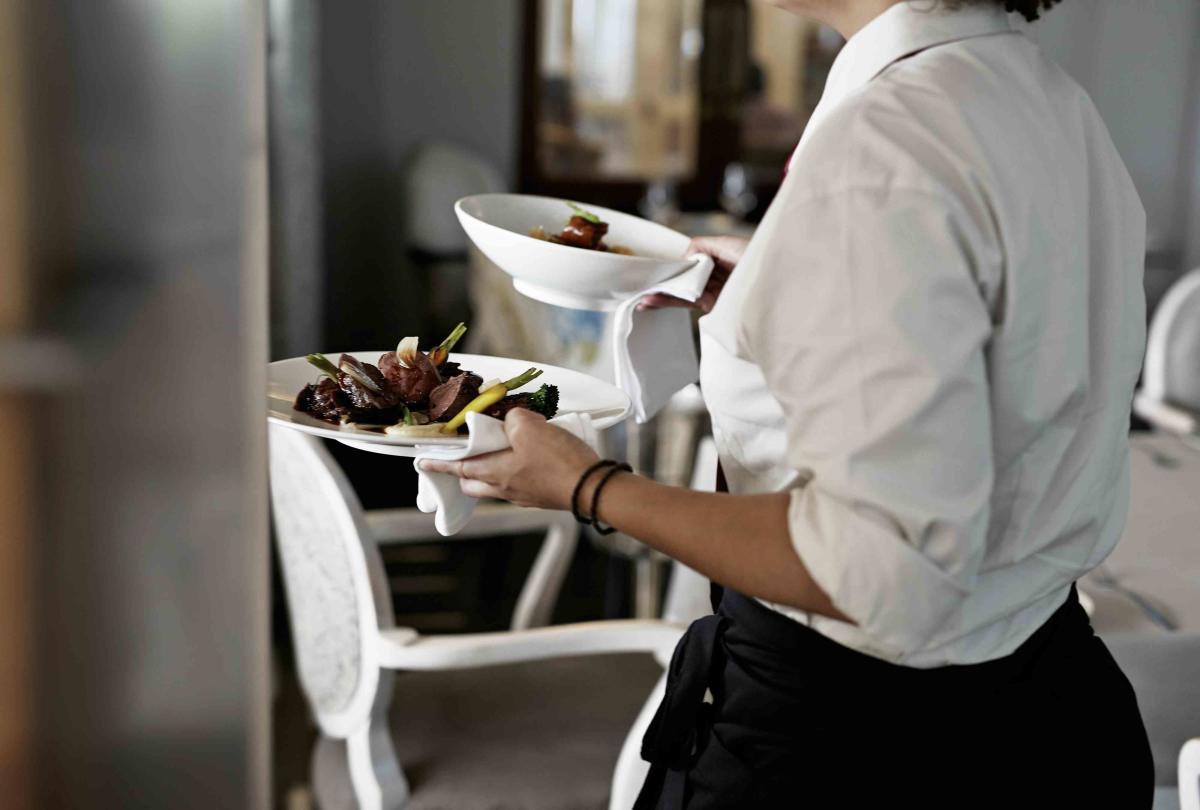 Why music is important in the restaurant – for you and the service