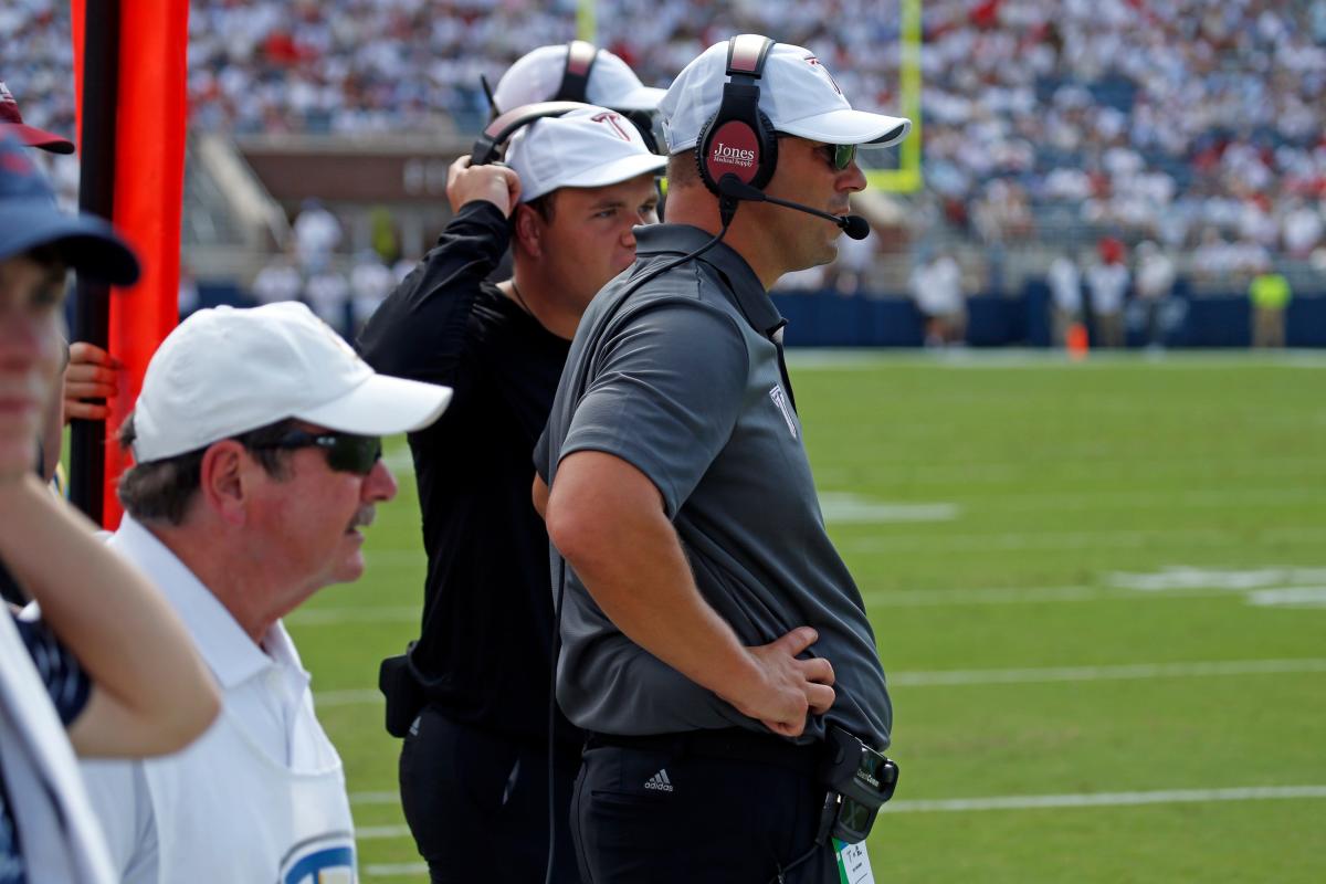 Troy Football Coach Jon Sumrall Eager To Host Coastal Carolina In Sun Belt Championship 2810