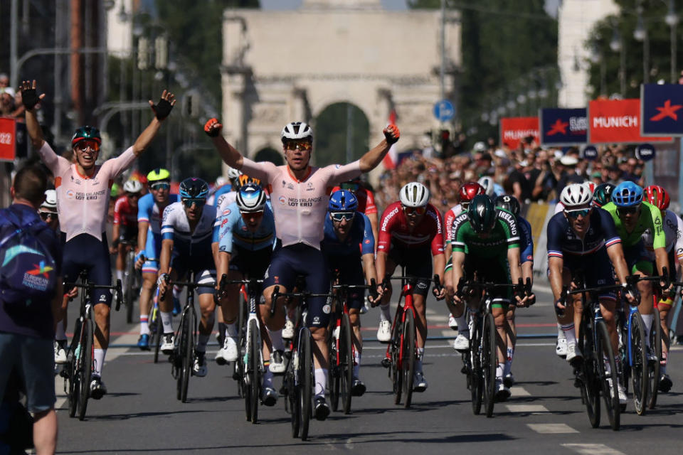 <span class="article__caption">Viviani finished seventh behind Jakobsen in what was just the start of his day and the Munich Euro championships.</span> (Photo: Jan Hetfleisch/Getty Images)