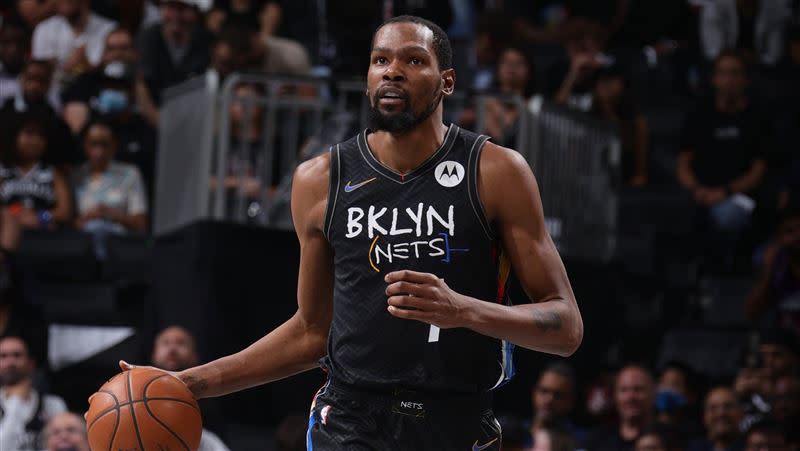 杜蘭特（Kevin Durant）攻下全場最高49分，籃網聽牌。（圖／翻攝自NBA推特）