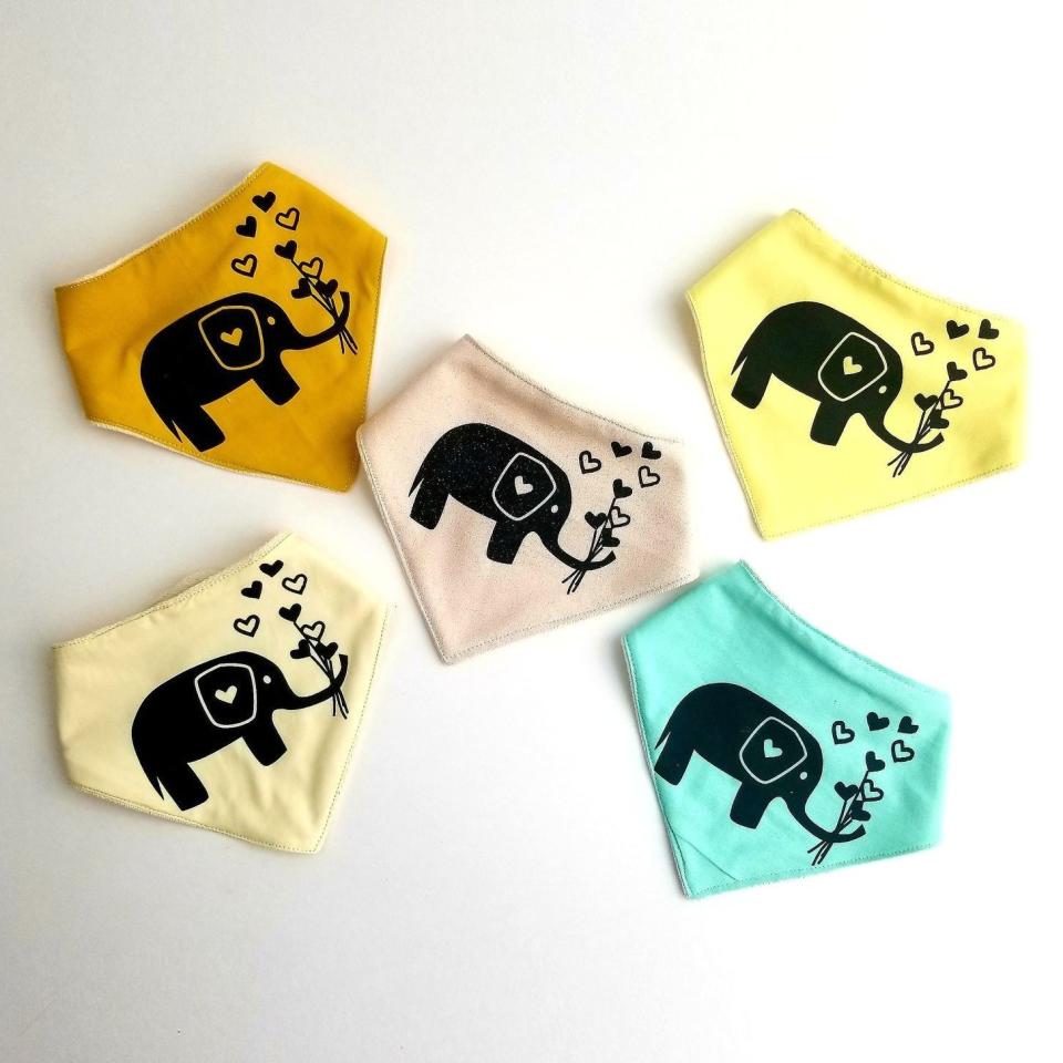 <p><a href="https://www.yinibinibaby.com/shop/elephant-bandana-bib-various" rel="nofollow noopener" target="_blank" data-ylk="slk:Shop Now;elm:context_link;itc:0;sec:content-canvas" class="link ">Shop Now</a></p><p>Elephant Bandana Bib</p><p>$16.50</p><span class="copyright">YiniBini Baby</span>