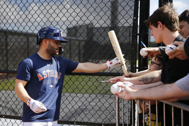 Yankees vs Astros: Fans taunt Houston for sign stealing scandal - Sports  Illustrated