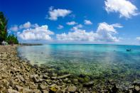 Tuvalu, ein Inselstaat im Pazifischen Ozean, wirkt eigentlich ganz idyllisch. Wenn da nicht die düstere Zukunft wäre: Die ansteigenden Meere bedrohen auch hier die Existenz der Menschen. (Bild Copyright: Thinkstock)