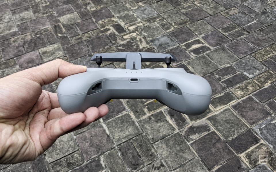 <p>DJI Remote Controller 2</p>
