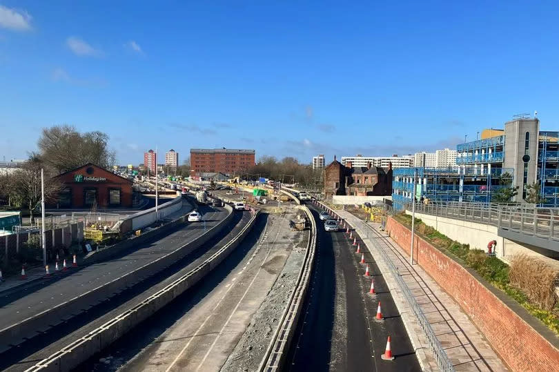 The new A63 layout into Hull with two eastbound lanes diverting around roadworks in middle section