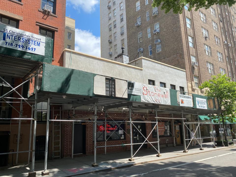 the exterior of the stonewall inn in NYC