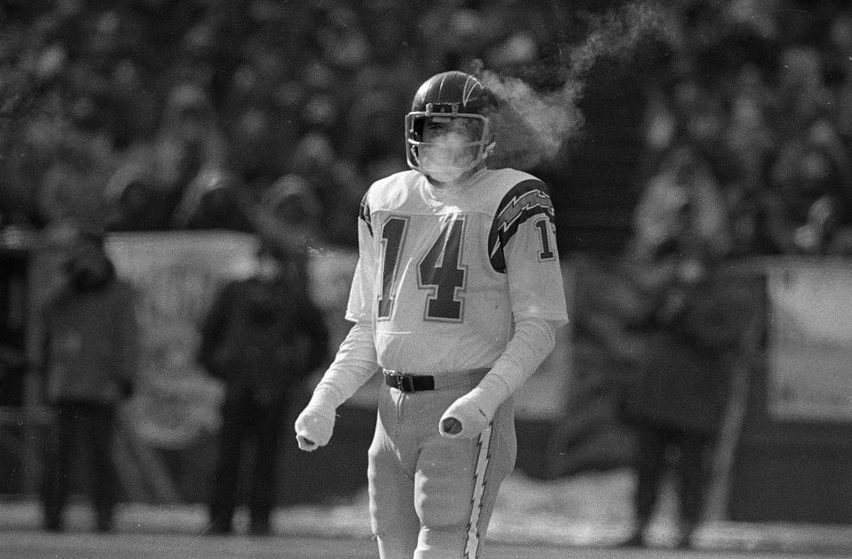 Chargers quarterback Dan Fouts.