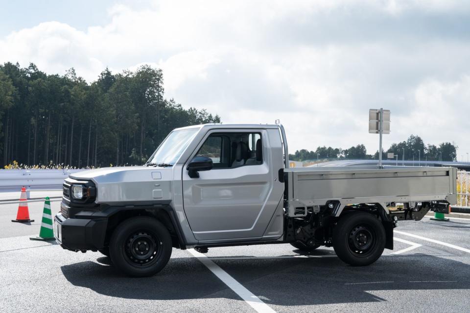 toyota imv 0 small truck