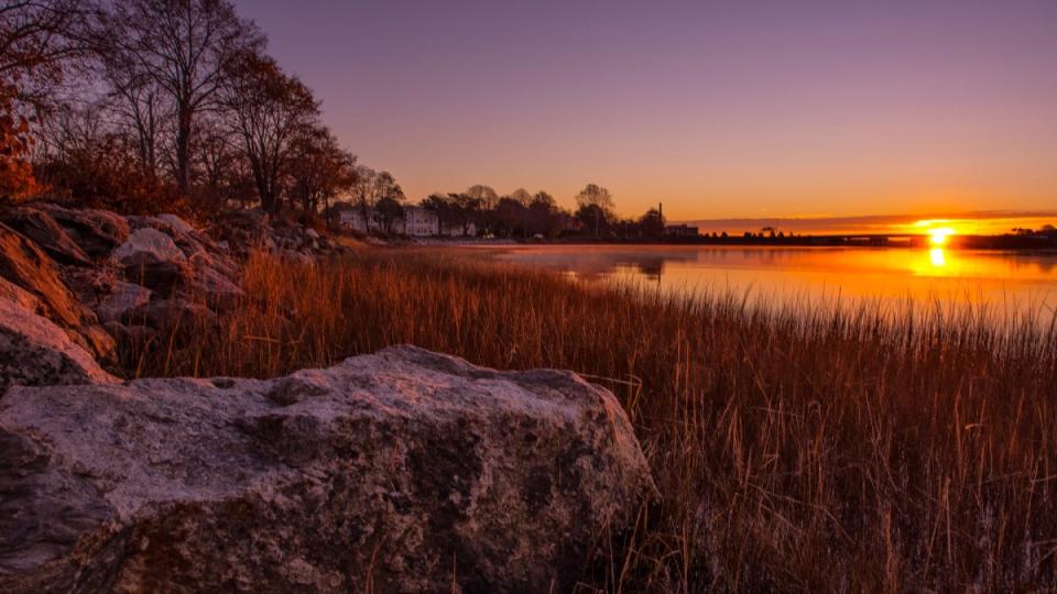 Sunrise along Portland's Back Cove trail.<p>Cynthia Farr-Weinfeld/Getty Images</p>