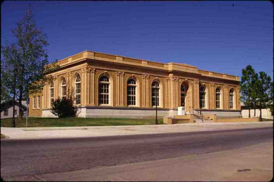 Okmulgee Public Library. Image courtesy Oklahoma Historical Society.