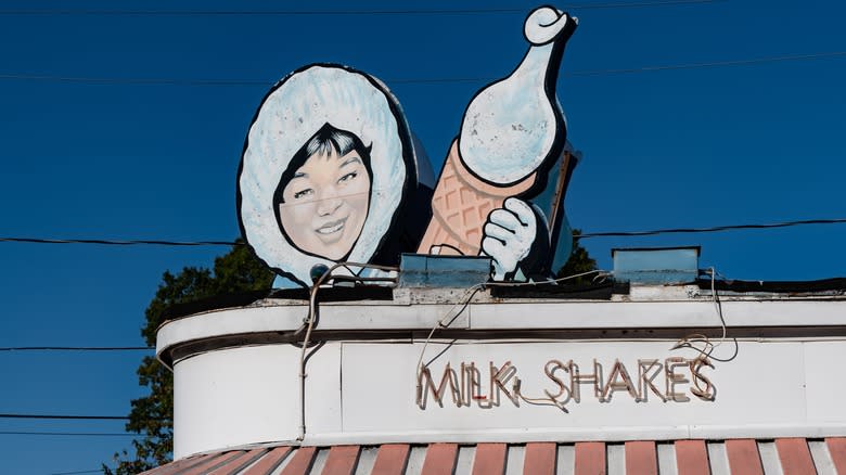 Dairy Queen Eskimo signage in daytime