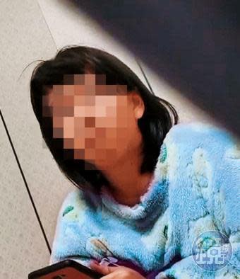 小敏向爸爸坦承與蕭男開了2次房間。（當事人服裝已經變色處理 ，讀者提供）