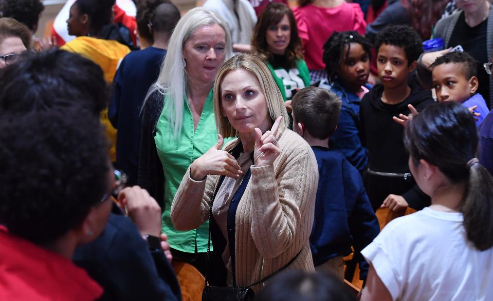 American actress, Marlee Matlin,  spoke to the students at the South Carolina School for the Deaf and Blind about her challenges as a deaf person and her acting career. The Academy Award winner for Best Actress in the movie 'Children of a Lesser God' visited the school on March 1, 2023. After the program, she took time to speak to students and greet guests.