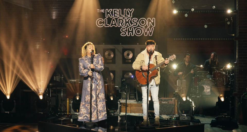 Kelly Clarkson and Corey Ward on the Kelly Clarkson show. (Weiss Eubanks / NBC)