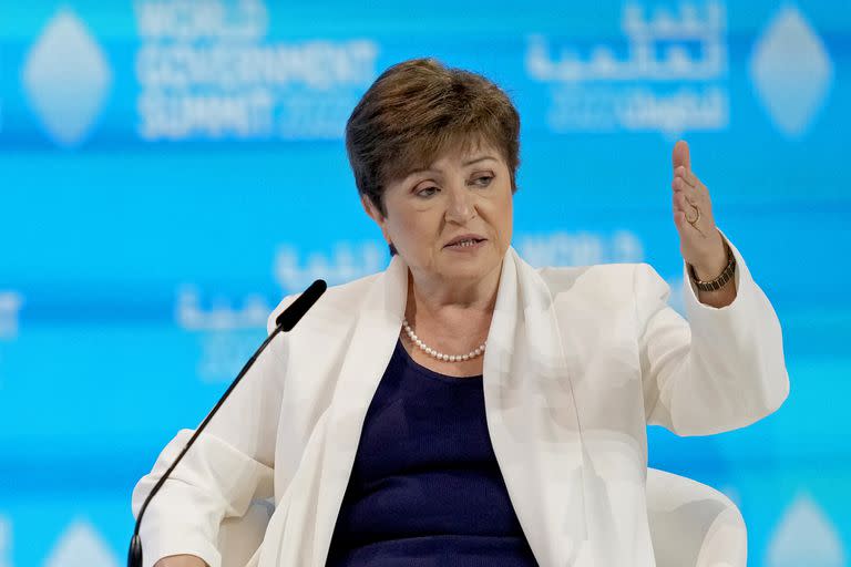 La directora gerente del FMI, Kristalina Georgieva, en la Cumbre Mundial de Gobiernos en Dubái, el 29 de marzo de 2022. (AP Foto/Ebrahim Noroozi)